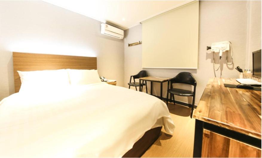 M Lluwa Motel Seoul Exterior photo